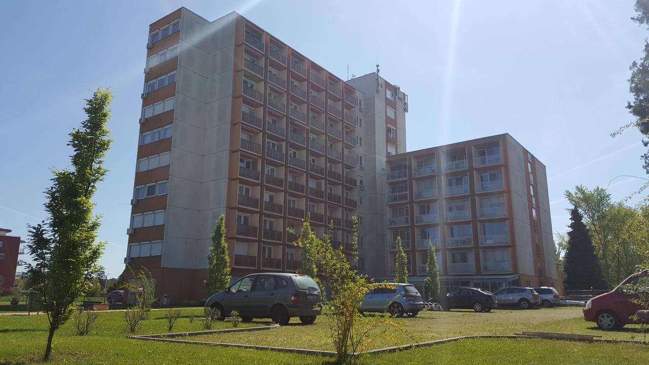 Surman Apartmanok Siofok Bagian luar foto